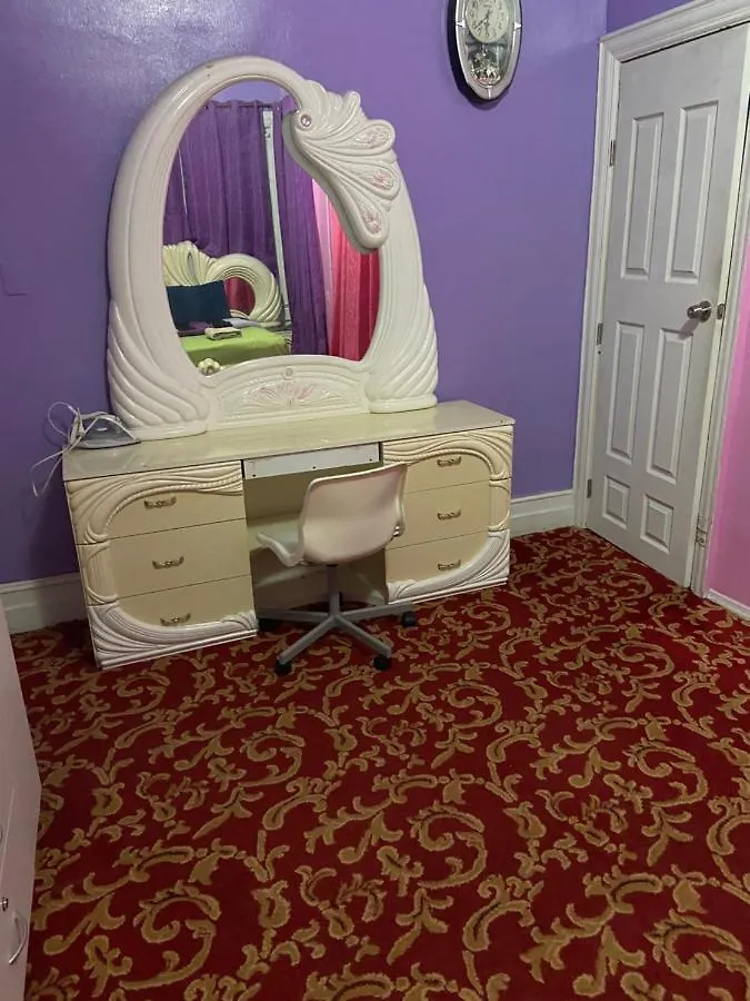 A Lavish Room In Queens New York Guest house
