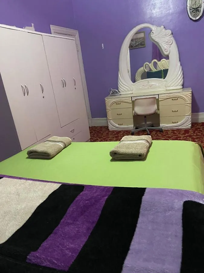 A Lavish Room In Queens New York Guest house